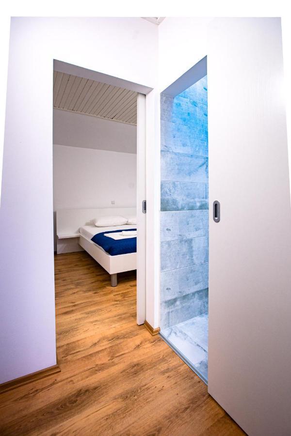 Apartments & Rooms Fam Ribaric Banjol Luaran gambar